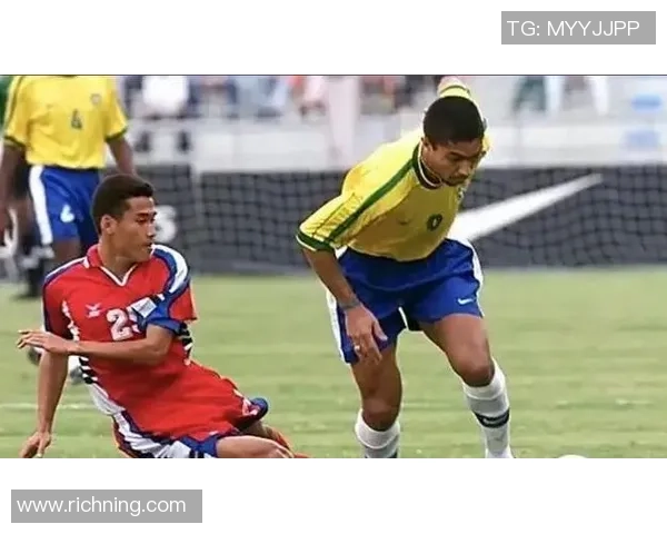 六七十年代足球传奇球星风云再现 硝烟中的英雄与经典时刻