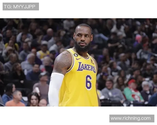 盘点詹姆斯足球球星高光时刻全场震撼表现集锦