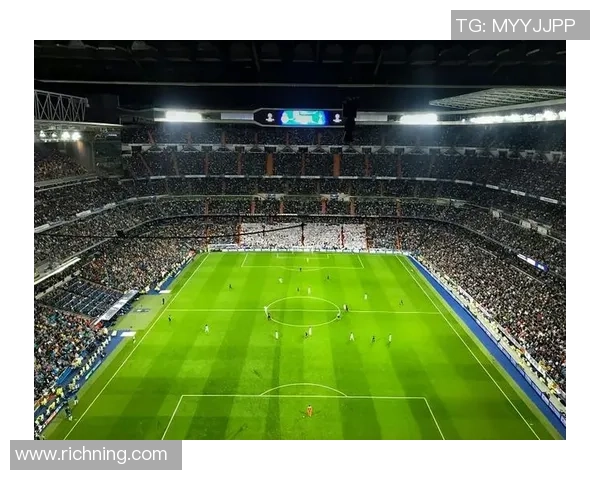 纵横绿茵场的传奇巨星与足球历史辉煌时刻合集