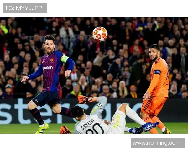 足球球星风采：聚焦明星球员独特魅力与精彩瞬间